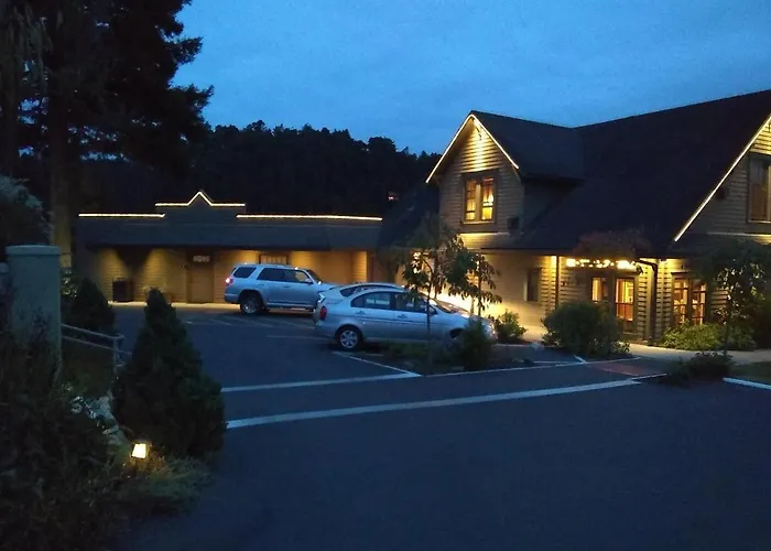 Noyo Harbor Inn
