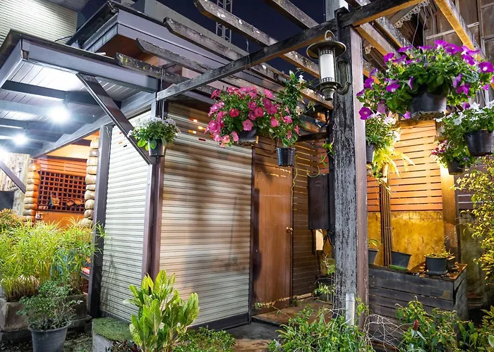 Jj Hut Hotel