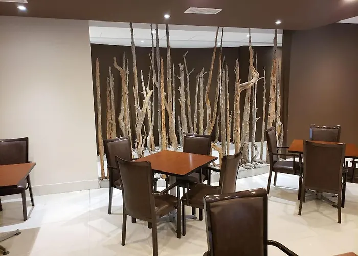 Hotel Diego de Almagro Castro