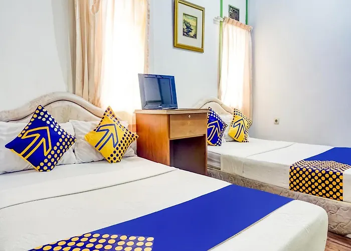 Spot On 90046 Villa Anyelir Yustik Selabintana