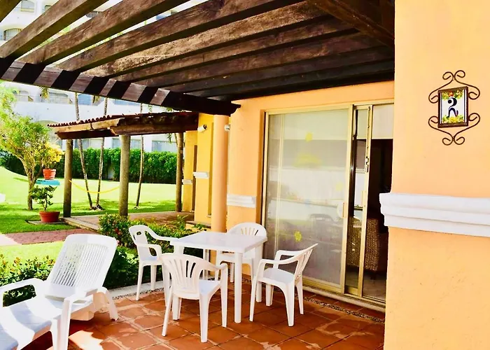 VILLA PARA 8 PERSONAS 6 Adultos 2 Menores En HOTEL TSORO IXTAPA WIFI GRATIS