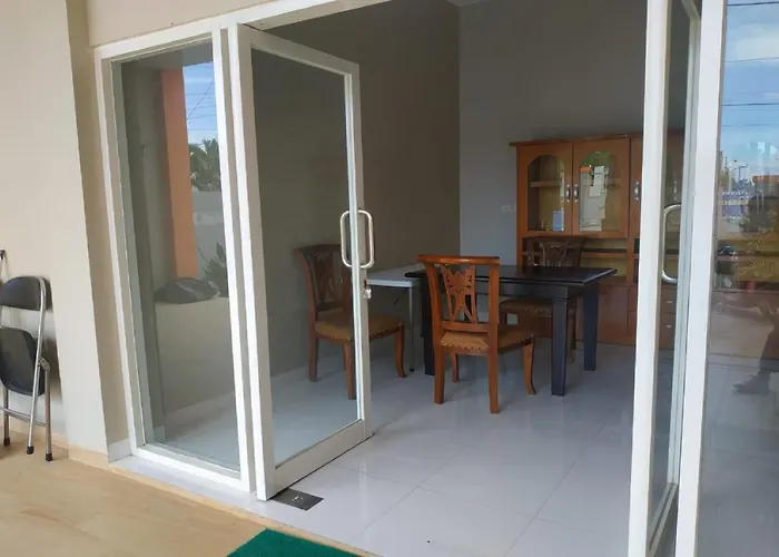 Nietsa Guest House Palu Redpartner