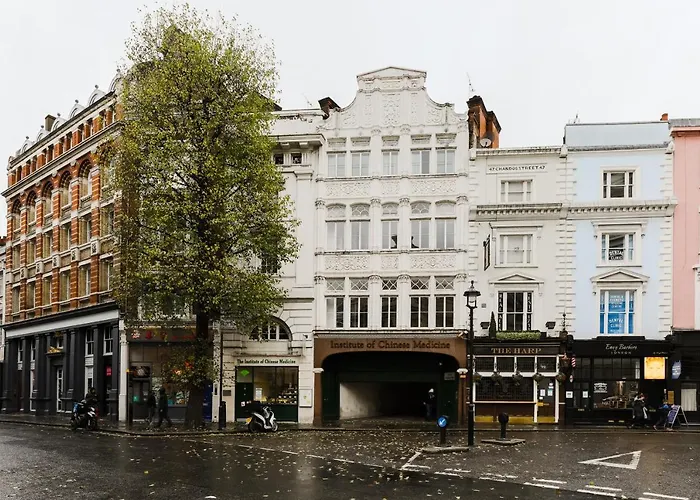 Trafalgar Square By Excel Apartments