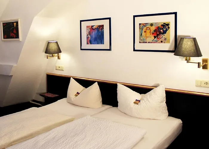 Hotel-Landgasthof Gruener Baum - Dittigheim
