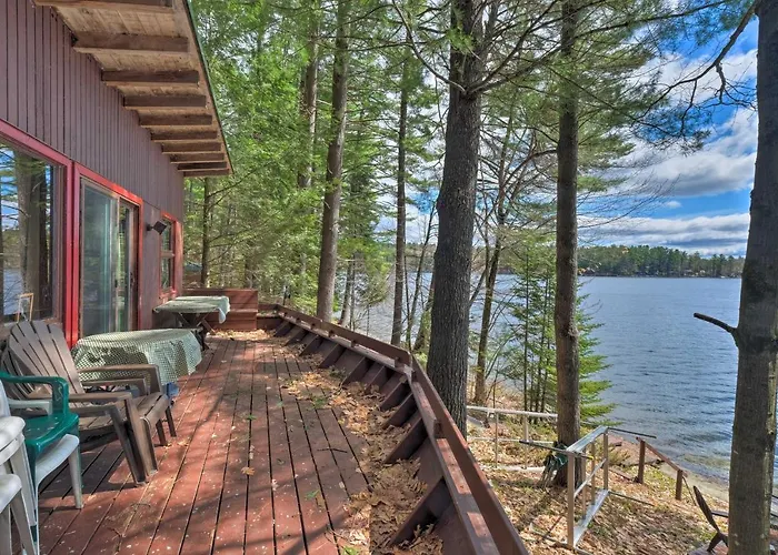 Lakefront Hartford Cabin W/ Canoe & Boat Ramp
