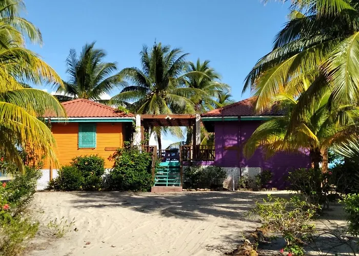 Coco'S Beachfront Cabanas