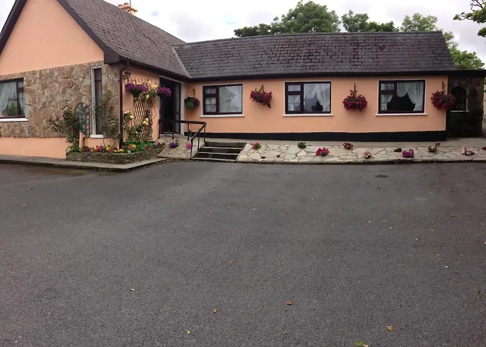 Eriu Lodge