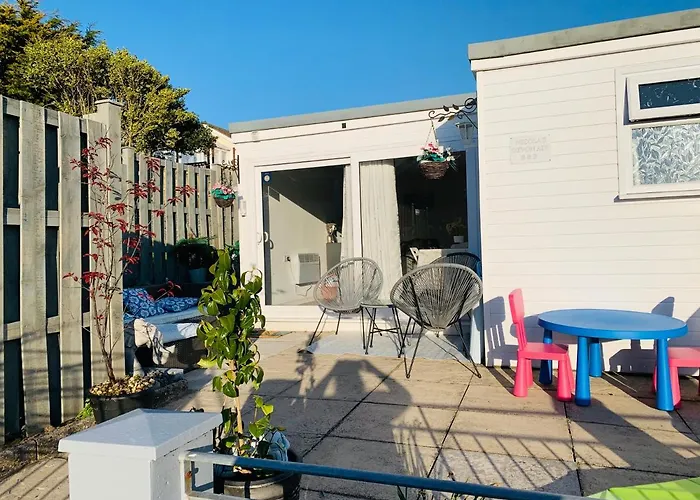 Nicolas Devon Air Bed And Breakfast