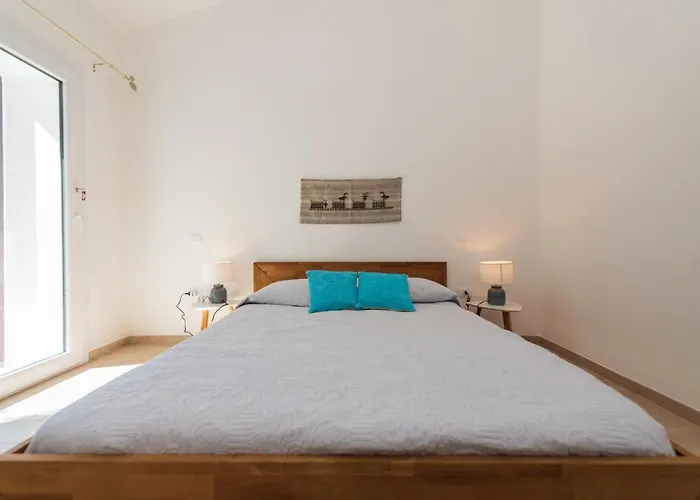 B&B Bithia