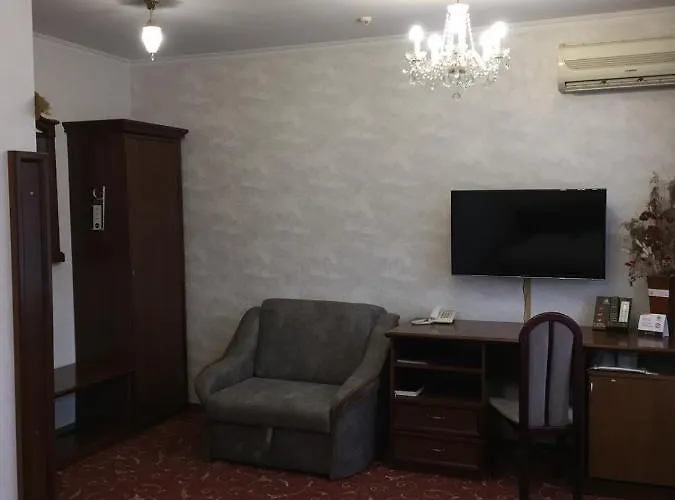 Hotel-Restaurant Lyube Plus