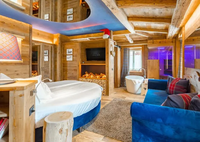 John Luxury Suites