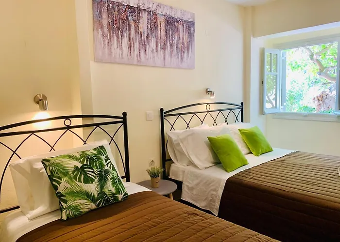 Costas Rooms