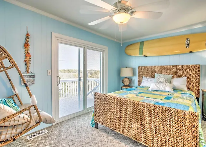 Coastal Oasis W/ Decks: Walk To Holden Beach!