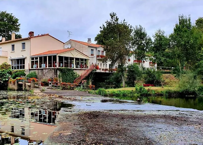 Hotel Pont De Senard