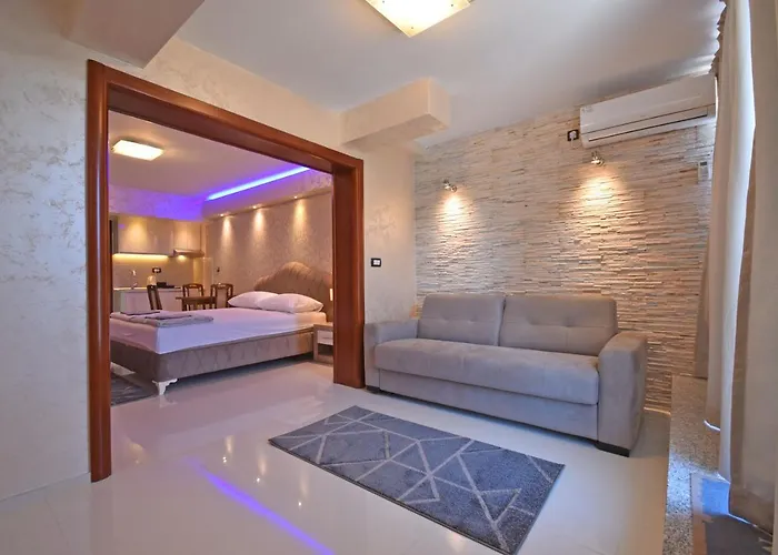 Apartments Daki