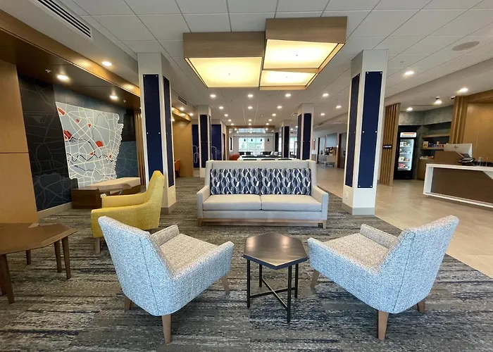 Holiday Inn Express & Suites - Ft. Smith - Airport By Ihg