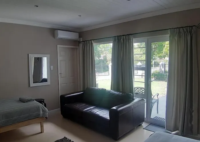 Dennecres4Guestrooms