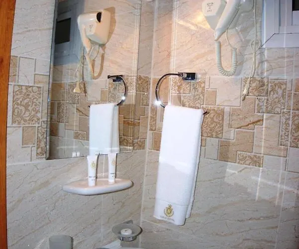 Gold Hotel