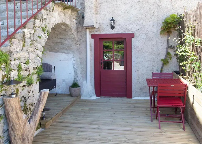 Maison Lapopie Chambres Et Gite