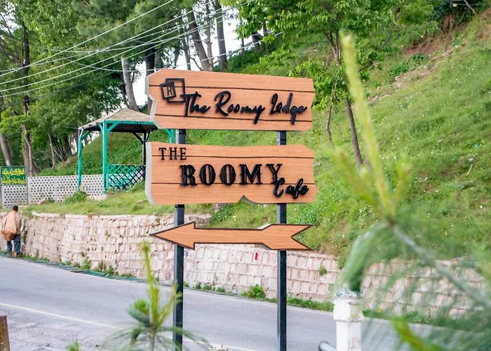 The Roomy Lodge, Murree