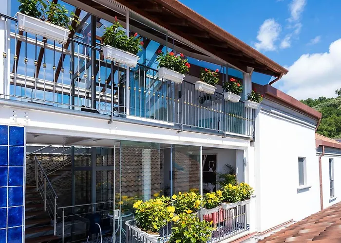 Ispani Inn Resort