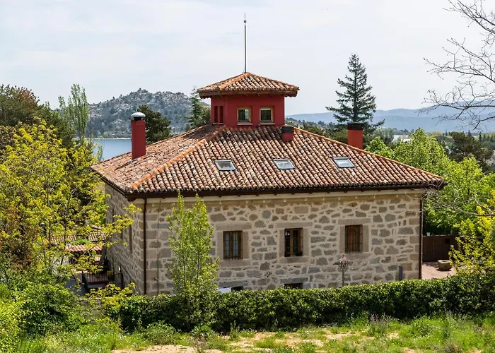 El Torreon De Navacerrada