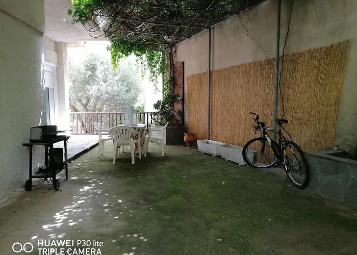 Velikis Apartments