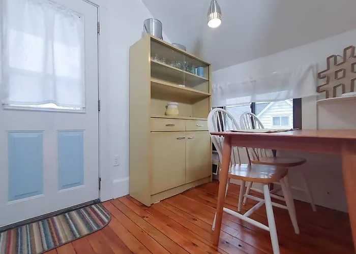 Historic W/Deck, King Bed & Air By Lake Michigan