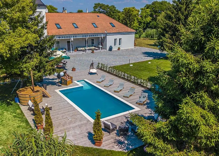 Herczeg Udvarház Poroszló
