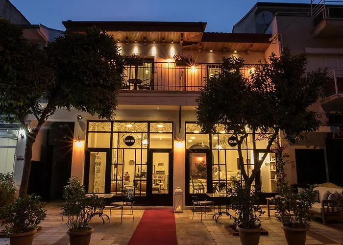 No 10 Hotel