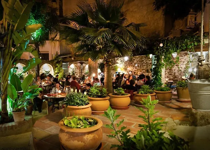 Hotel Plaza 18 - Grupo Califa