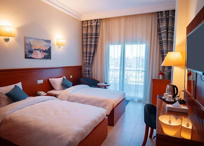 Lamar Azur Hotel