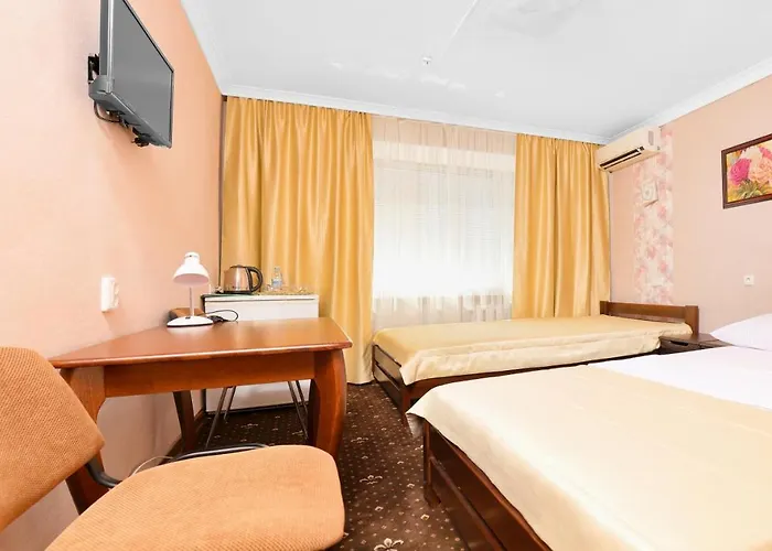 Green City Hotel