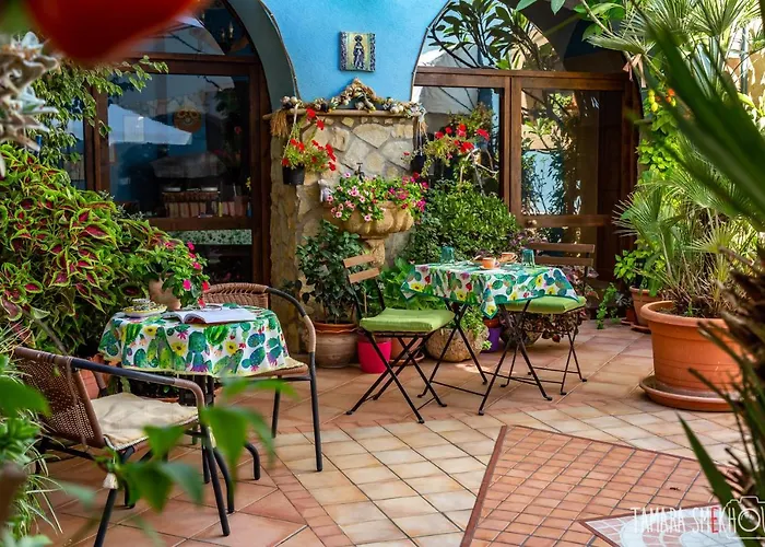 La Finestra sul Cortile B&B