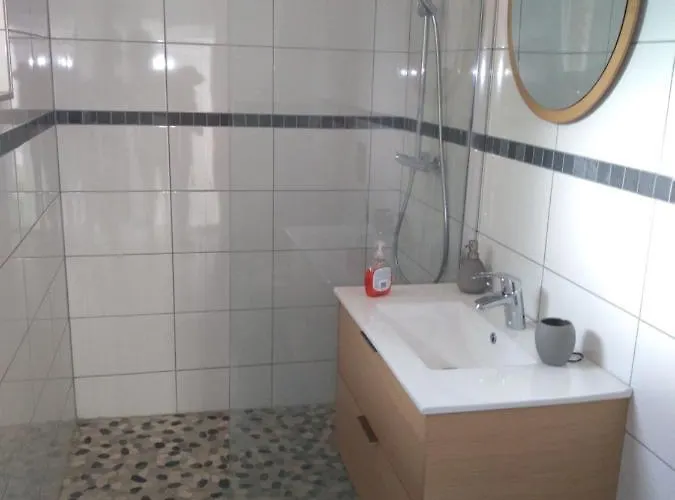 Suite privée indépendant dans ancien pigeonniet