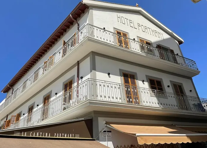 Hotel Portmany