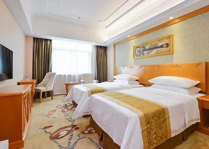 Vienna Hotel Nanjing Pukou Middle Puzhu Road