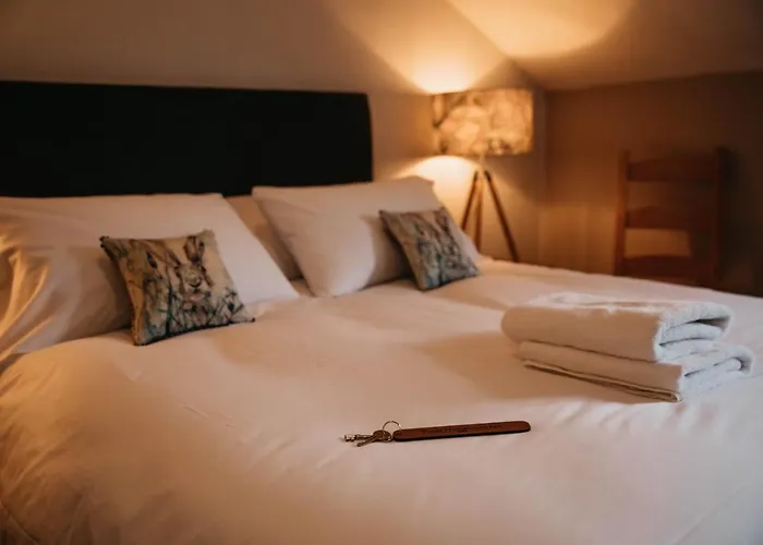 Three Horseshoes Inn