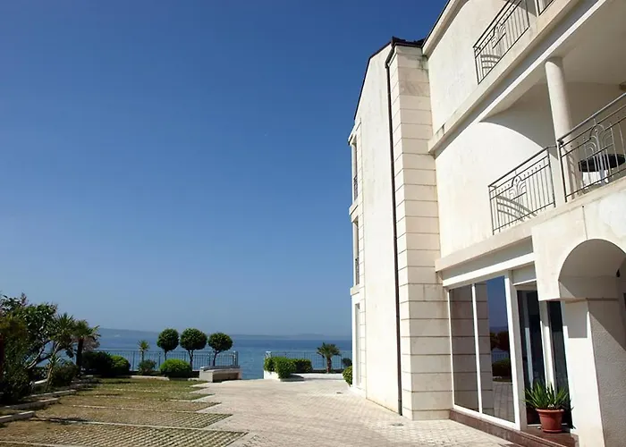 Hotel Neva