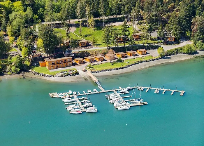 Snug Harbor Resort And Marina