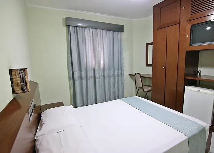 David Plaza Hotel
