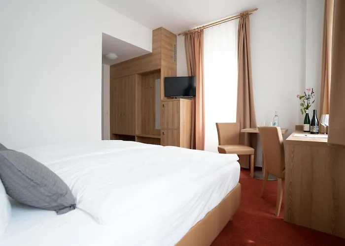 Nineofive Hotel