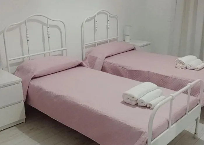Anna'S House