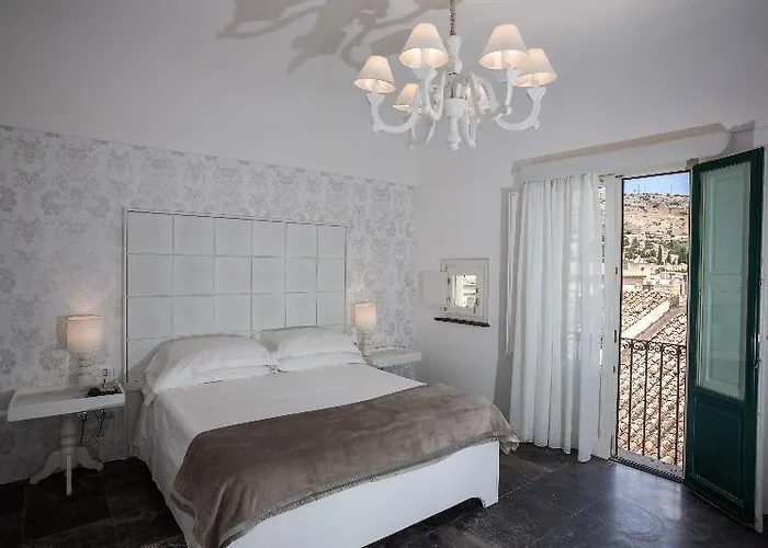 Palazzo Conti Camere E Suites