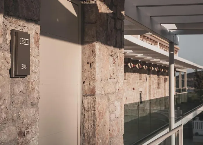 Aliv stone suites&spa