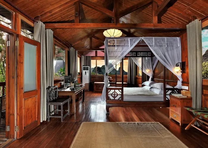 Yangshuo Mountain Retreat