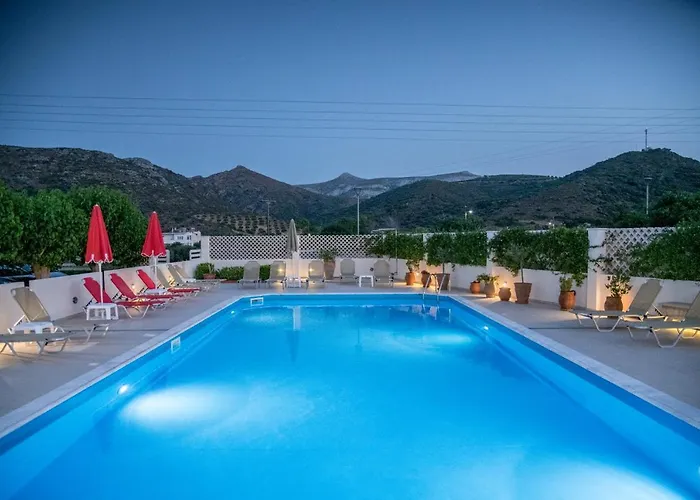 Hiona Holiday Hotel