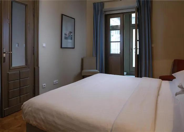 Charles Bridge Heritage Suites By Salvator Hotels