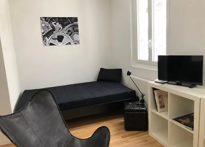 La Maison Des Copains