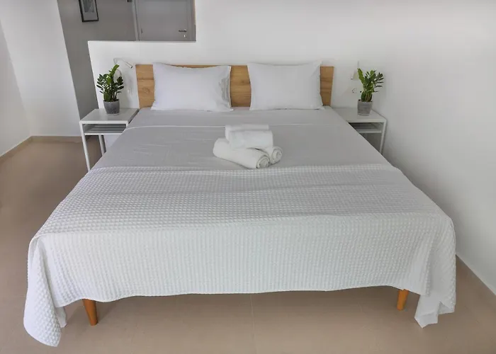Sea Breeze Hotel (Adults Only)